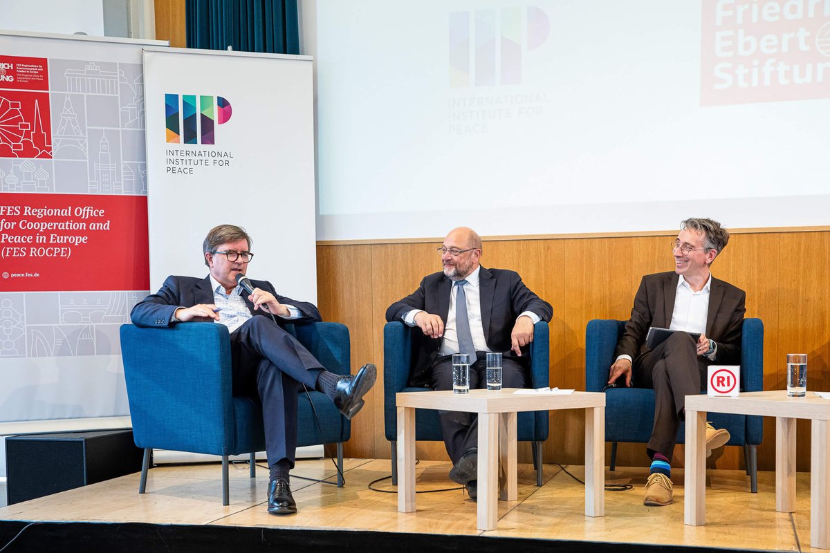 FES ROCPE (@fes_rocpe) on Twitter photo Full House at yesterday's panel on 𝟱𝟬 𝘆𝗲𝗮𝗿𝘀 𝗼𝗳 #𝗛𝗲𝗹𝘀𝗶𝗻𝗸𝗶: 𝐇𝐚𝐬 𝐭𝐡𝐞 #𝐄𝐮𝐫𝐨𝐩𝐞𝐚𝐧𝐒𝐞𝐜𝐮𝐫𝐢𝐭𝐲 𝐌𝐨𝐝𝐞𝐥 𝐟𝐚𝐢𝐥𝐞𝐝?
w/ <a href="/MartinSchulz/">Martin Schulz</a>, <a href="/BayrPetra/">Petra Bayr global</a> , <a href="/ireneuszbil/">Ireneusz Bil</a> , @chrisperisteri & James C. O'Brien
🤝<a href="/RennerInstitut/">Karl-Renner-Institut</a> <a href="/iipvienna/">IIP Vienna - International Institute for Peace</a>
(c) A. Wenzel/A. Knie Full House at yesterday's panel on 𝟱𝟬 𝘆𝗲𝗮𝗿𝘀 𝗼𝗳 #𝗛𝗲𝗹𝘀𝗶𝗻𝗸𝗶: 𝐇𝐚𝐬 𝐭𝐡𝐞 #𝐄𝐮𝐫𝐨𝐩𝐞𝐚𝐧𝐒𝐞𝐜𝐮𝐫𝐢𝐭𝐲 𝐌𝐨𝐝𝐞𝐥 𝐟𝐚𝐢𝐥𝐞𝐝?
w/ <a href="/MartinSchulz/">Martin Schulz</a>, <a href="/BayrPetra/">Petra Bayr global</a> , <a href="/ireneuszbil/">Ireneusz Bil</a> , @chrisperisteri & James C. O'Brien
🤝<a href="/RennerInstitut/">Karl-Renner-Institut</a> <a href="/iipvienna/">IIP Vienna - International Institute for Peace</a>
(c) A. Wenzel/A. Knie
