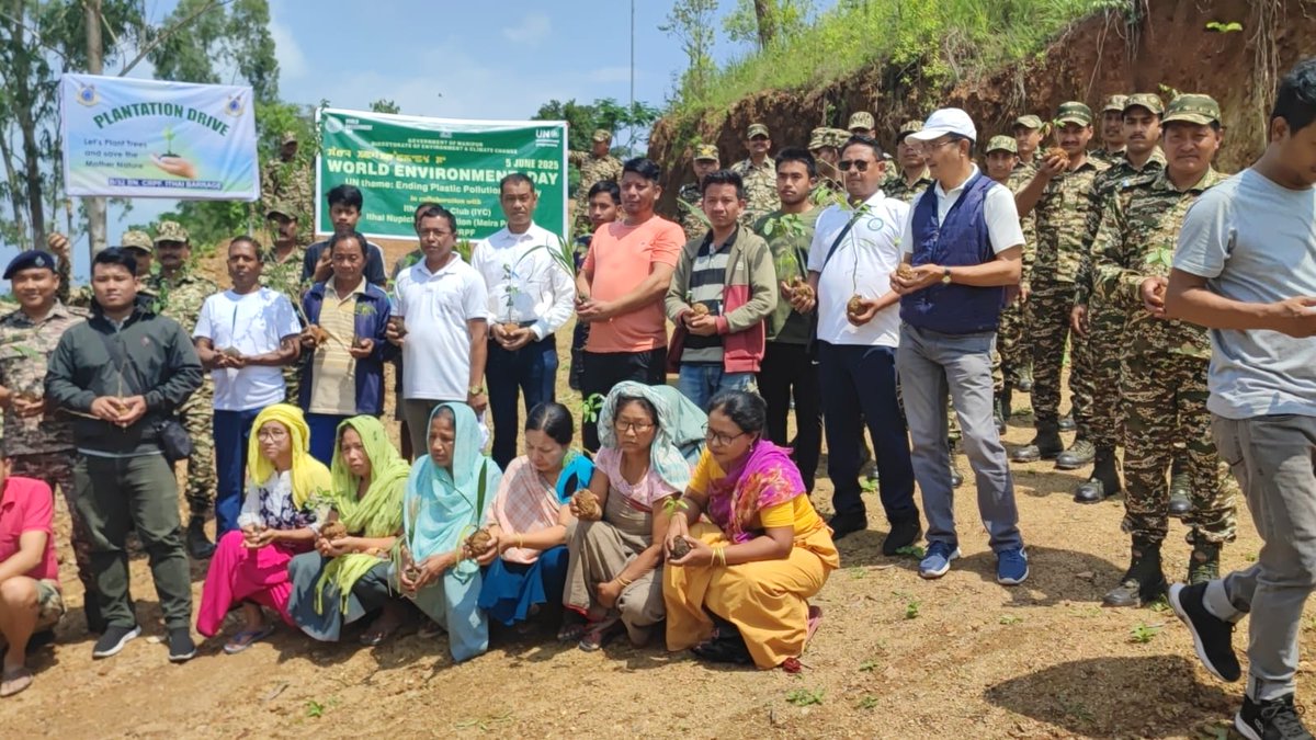 DOECCManipur's tweet photo. Clearing of plastic waste accumulated at Ithai Dam began today as part of the observance of World Environment Day 2025, under the theme “Ending Plastic Pollution Globally.” 🌍

The event is organised by the Directorate of Environment & Climate Change, Government of Manipur, in collaboration with Ithai Youth Club, Ithai Nupicha Association (Meira Paibi), and B/32 Bn. CRPF. 

#WorldEnvironmentDay2025