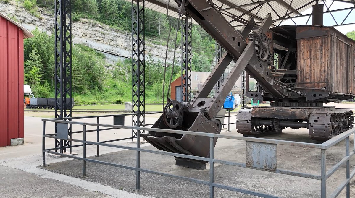 📽️ Descobrim l'excavadora de vapor Bucyrus amb el Canal MNACTEC! Una màquina que destaca per la seva participació en obres públiques de gran importància al llarg de gairebé 40 anys.

👉 Actualment està situada a Sant Corneli, al Museu <a href="/minesdecercs/">Museu de les Mines de Cercs</a> 

🔗 bit.ly/4iIZmmt