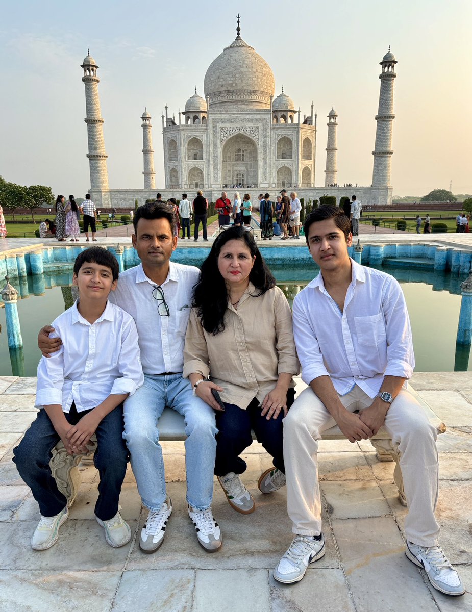 amigobala's tweet photo. #anilsinghvi #zeebusiness https://t.co/HTlQ5WWuTG