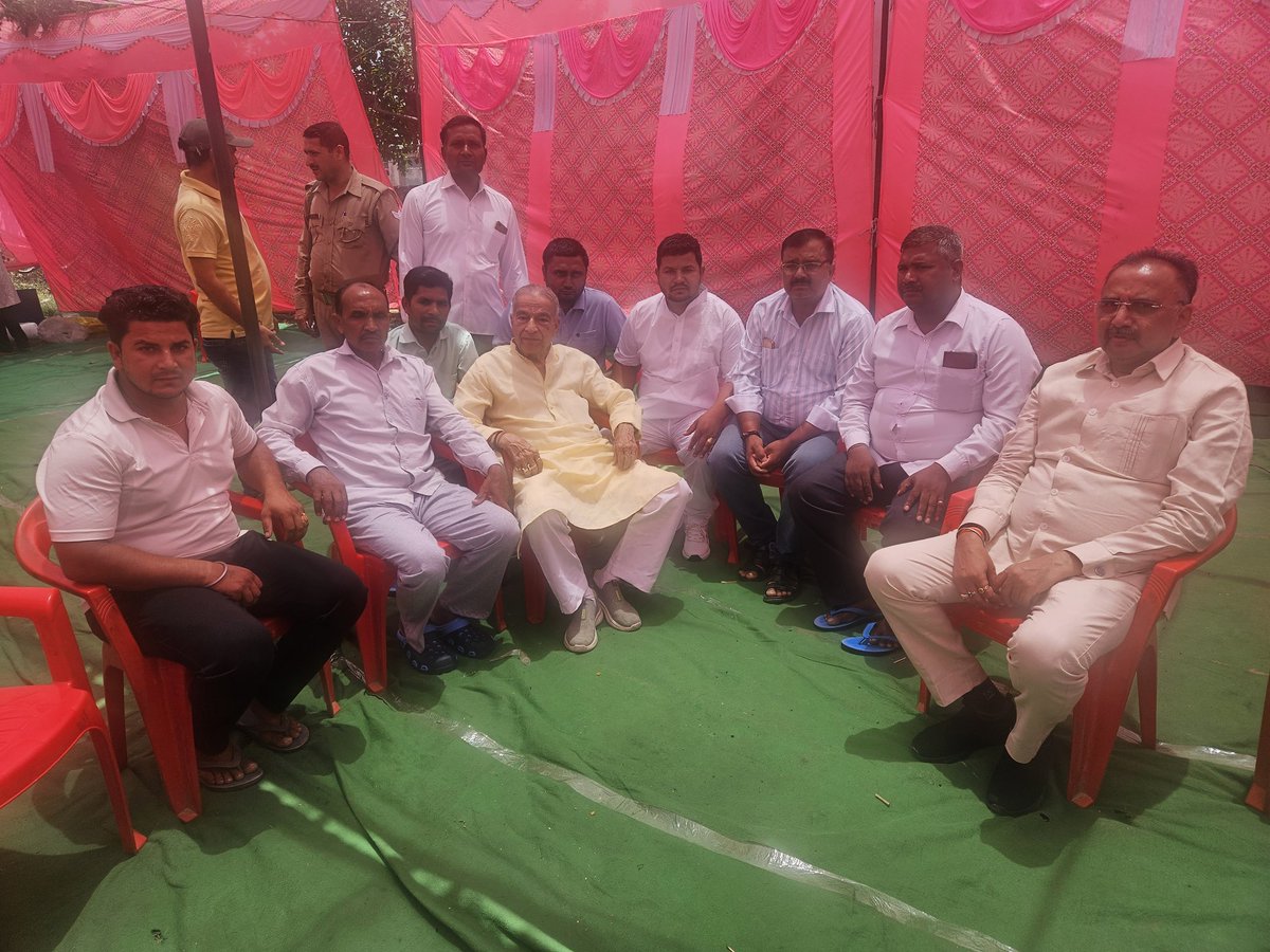 भारतीय जनता पार्टी कंकरखेड़ा मंडल के वरिष्ठ कार्यकर्ता दायमपुर निवासी नवीन पाल के छोटे भाई अंकुश पाल सगाई कार्यक्रम में सम्मिलित होकर आशीर्वाद प्रदान किया