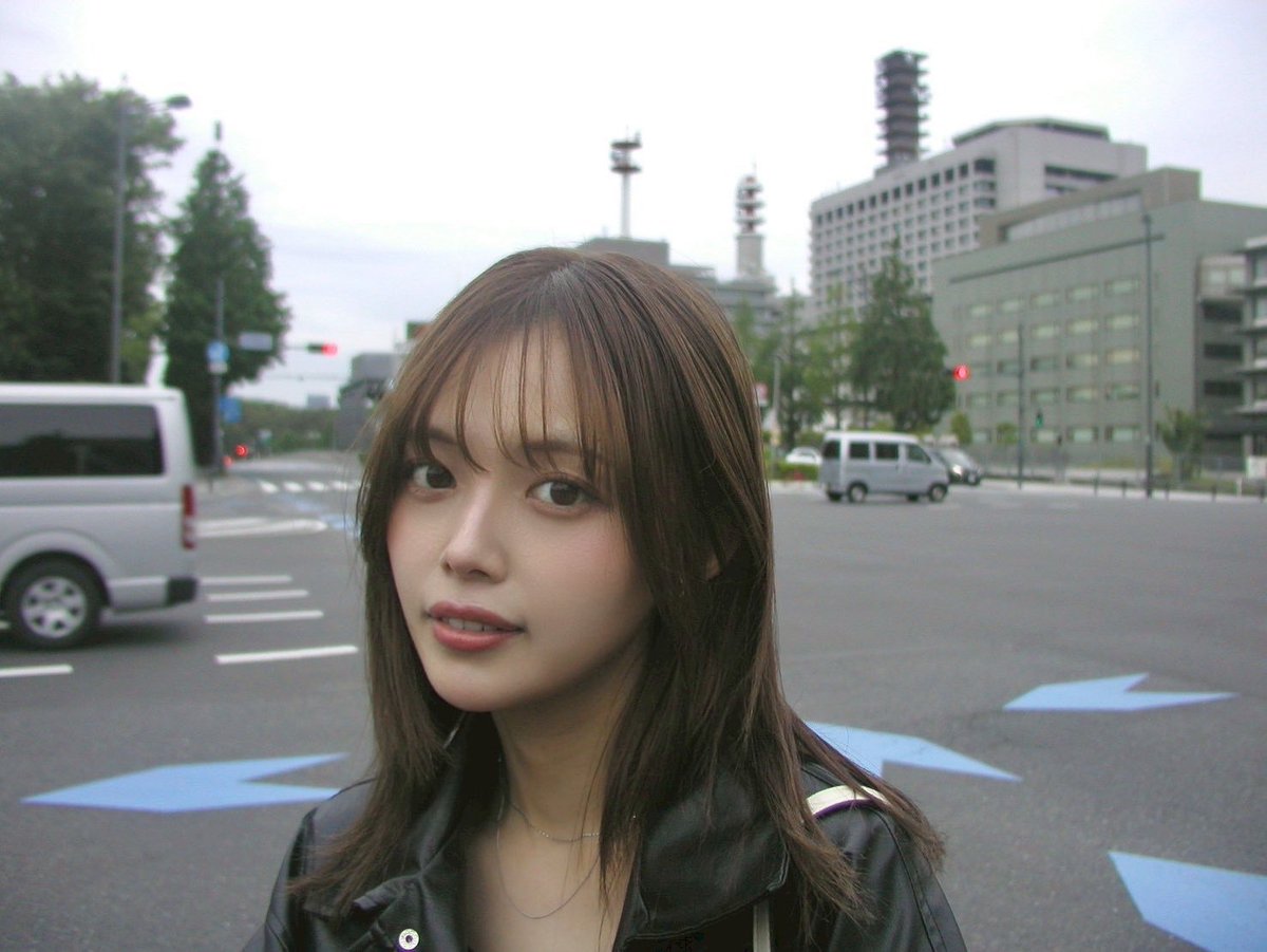 hinami__mori's tweet image. あちちだねーもうアイス2個食べちゃったんだけど、みんなは1日何個まで食べて良いと思うー？😮