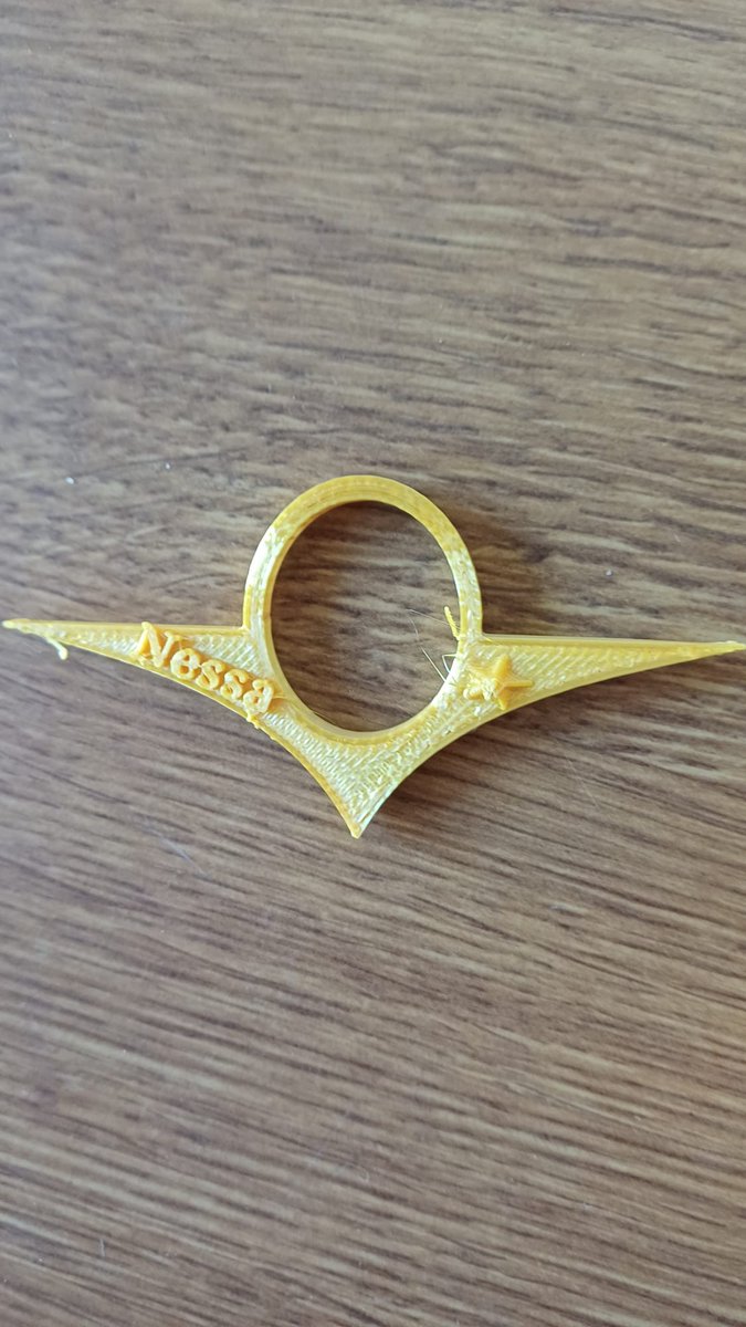 fablabalecole's tweet image. Ingéniosité à l’école primaire du groupe scolaire de la Noxe : les élèves ont conçu une bague de lecture pour maintenir un livre ouvert plus facilement ! Un petit objet, une grande idée pour les lecteurs 📚

@FABULISbox @reseau_canope @Canope_DTGE 
 #FabLabalEcole #Lecture