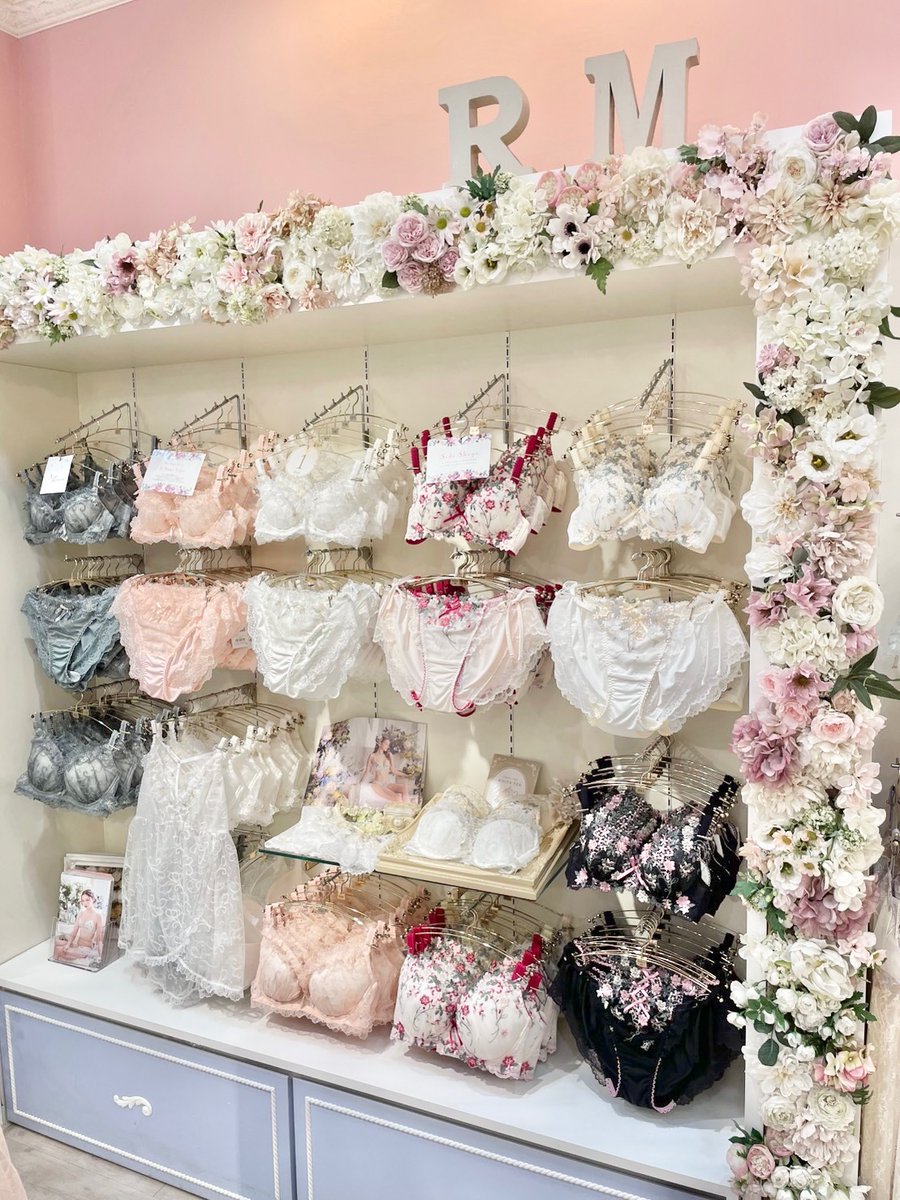 ⋰ 𝑅𝑖𝑠𝑎𝑀𝑎𝑔𝑙𝑖 𝑆ℎ𝑜𝑝 𝐿𝑖𝑠𝑡🩰 ⋱ 【三宮店】 ⁡ insta