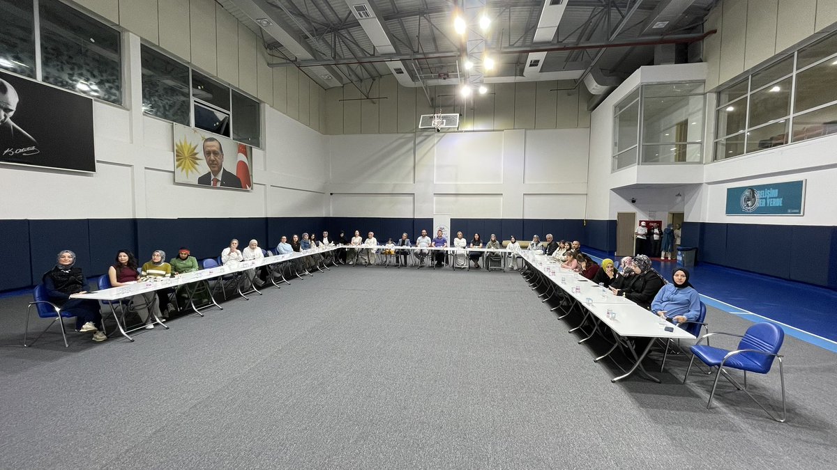 GSB_CayeliGM's tweet photo. Rize’den Kırşehir’e Gençlik Köprüsü projemizin Veda Programında Kırşehir’den gelen gençlerimiz ile Rize’den Kırşehir’e giden gençlerimizin buluştuğu programda gençler, doyasıya eğlendi. #çayeligm https://t.co/u4X8pyPPGc