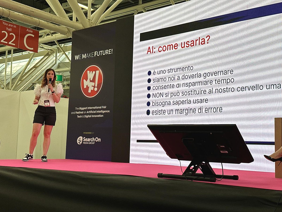 🔥AI per l'ANALISI e la STRATEGIA Linkedin B2B 🔥
Al <a href="/WMFWeMakeFuture/">WMF - We Make Future</a>  ho voluto portare un talk un po' diverso dal solito, che potesse essere d'ispirazione, per capire come condurre analisi efficaci alla creazione di una strategia B2B Linkedin
#linkedinstrategy #chatgpt @WMF