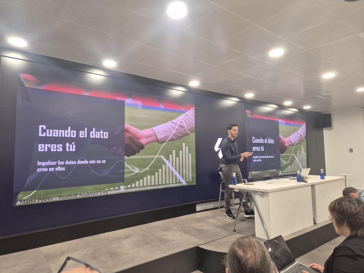 Hoy en <a href="/LaLiga/">LALIGA</a> con grandes profesionales. El primero <a href="/mario_6PM/">Mario Prieto</a> hablando sobre el rechazo que puede generar el dato y su experiencia en muchos años en el fútbol profesionales.