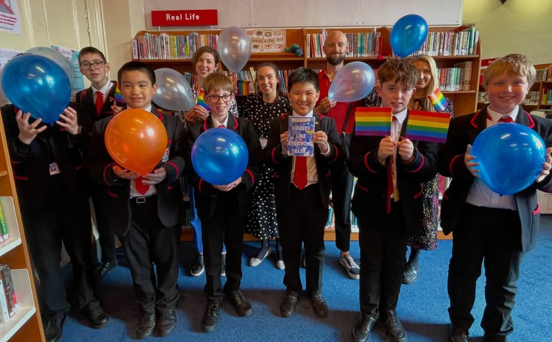 ReadWithPride Relay (@readwithprideuk) on Twitter photo Here are Monday's recommendations from over on our Instagram #ReadWithPride relay!
The Romantic Tragedies of a Drama King by Harry Trevaldwyn (Latymer Upper School)
Just Like Everyone Else by Sarah Hagger-Holt (Stewart's Melville College)
<a href="/harrytrevaldwyn/">Harry Trevaldwyn</a> <a href="/SarahHaggerHolt/">Sarah Hagger-Holt</a> Here are Monday's recommendations from over on our Instagram #ReadWithPride relay!
The Romantic Tragedies of a Drama King by Harry Trevaldwyn (Latymer Upper School)
Just Like Everyone Else by Sarah Hagger-Holt (Stewart's Melville College)
<a href="/harrytrevaldwyn/">Harry Trevaldwyn</a> <a href="/SarahHaggerHolt/">Sarah Hagger-Holt</a>