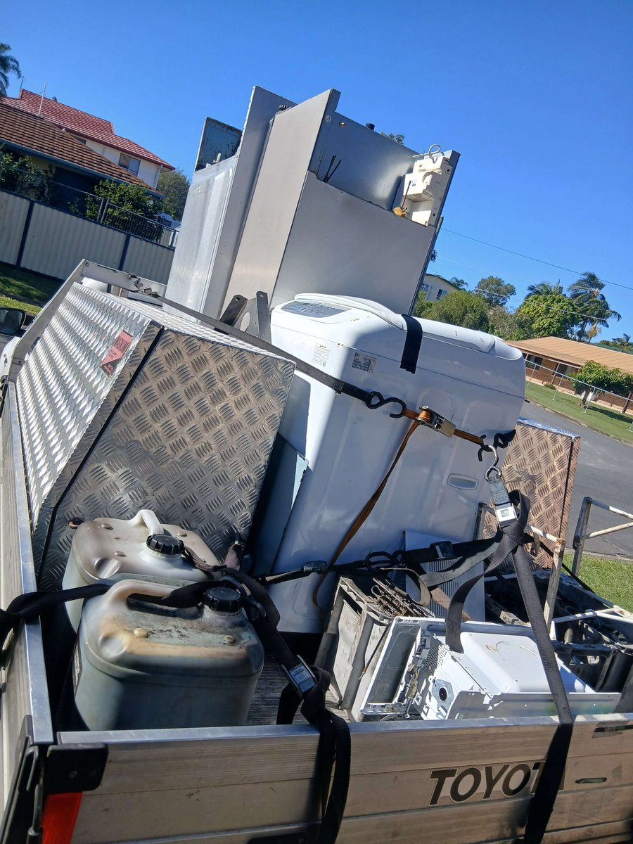 Stack 'em high, baby! 💥 The scrap pile’s growing ♻️💰
Are your NFTs just sitting there… or earning green passive income? 🌱
Ours work for it. 💪
#ScrapMonsters #NFTstaking #GreenCrypto #PassiveIncome #cronos #defi #trash2cash #web3