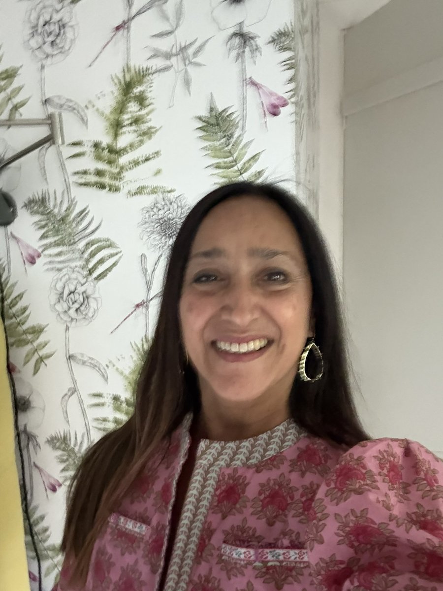 Jasbinder Bilan - I'm meant to be writing... (@jasinbath) on Twitter photo YAY!!! Happy birthday to my latest baby NAELI AND THE SECRET SONG!!! Off to London for a book trail with reviewers followed by a brunch and book launch tomorrow! If you are a teacher or librarian who fancies coming along DM me! <a href="/chickenhsebooks/">Chicken House</a> YAY!!! Happy birthday to my latest baby NAELI AND THE SECRET SONG!!! Off to London for a book trail with reviewers followed by a brunch and book launch tomorrow! If you are a teacher or librarian who fancies coming along DM me! <a href="/chickenhsebooks/">Chicken House</a>