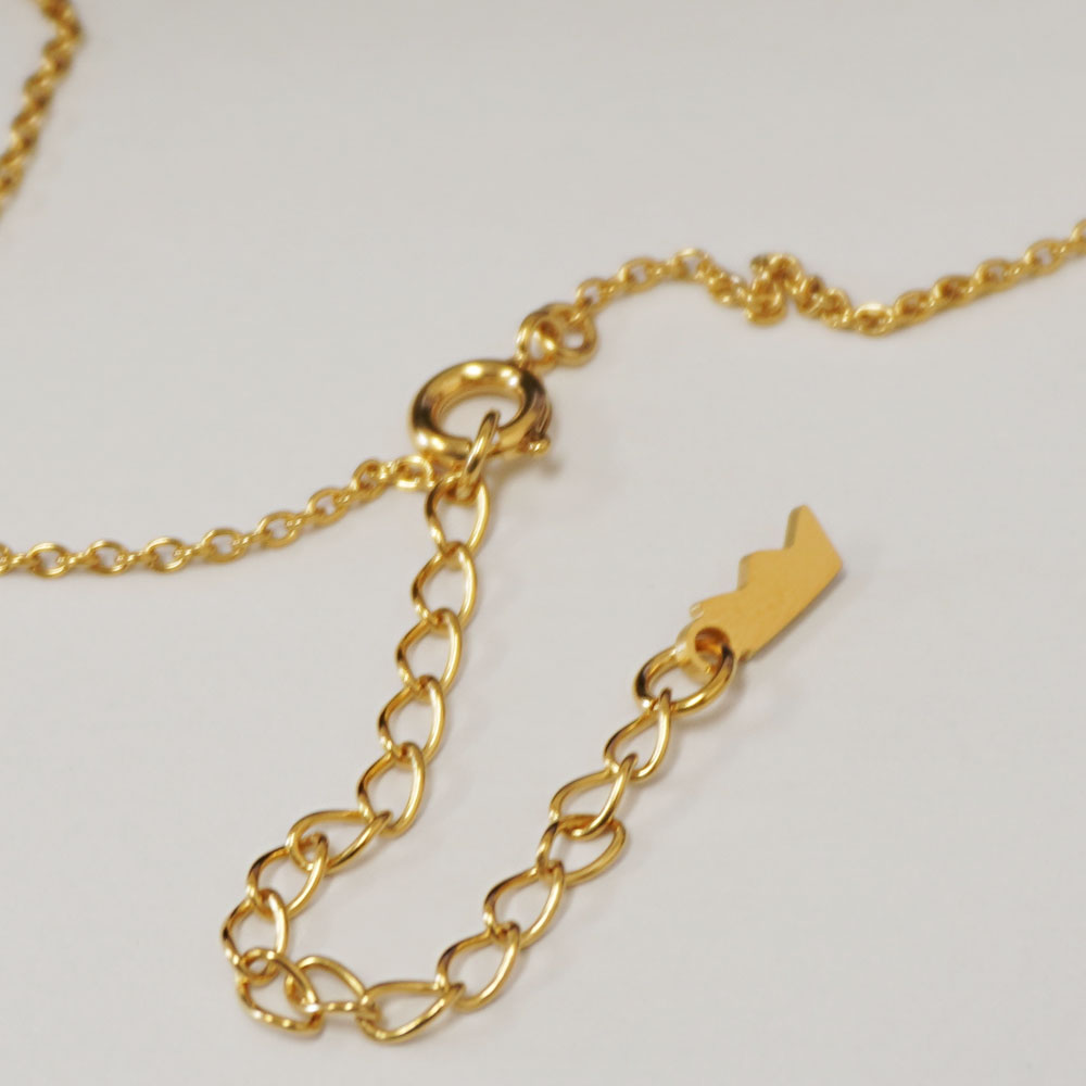 dickbrunashop's tweet image. ミッフィー誕生70周年を記念して制作した、ミッフィーのメモリアルペンダント☆
デイリーにも使いやすいシンプルなデザインです。
bruna.jp/products/detai…
#miffy #bruna #70th
#うさこちゃん #ブルーナ
#アクセサリー #数量限定 #生誕 #記念商品 #天賞堂
#ペンダント #ギフト #ネックレス