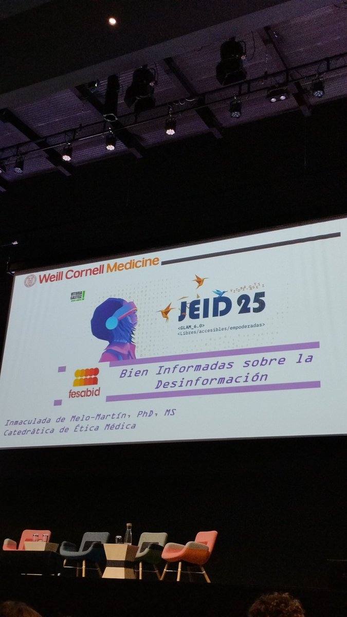 asociacionbibli's tweet photo. Ponencia inaugural:

 🟠Bien informadas sobre la desinformación científica, por Inmaculada de Merlo.

#jeid25 @fesabid https://t.co/iuRLMkgkOt