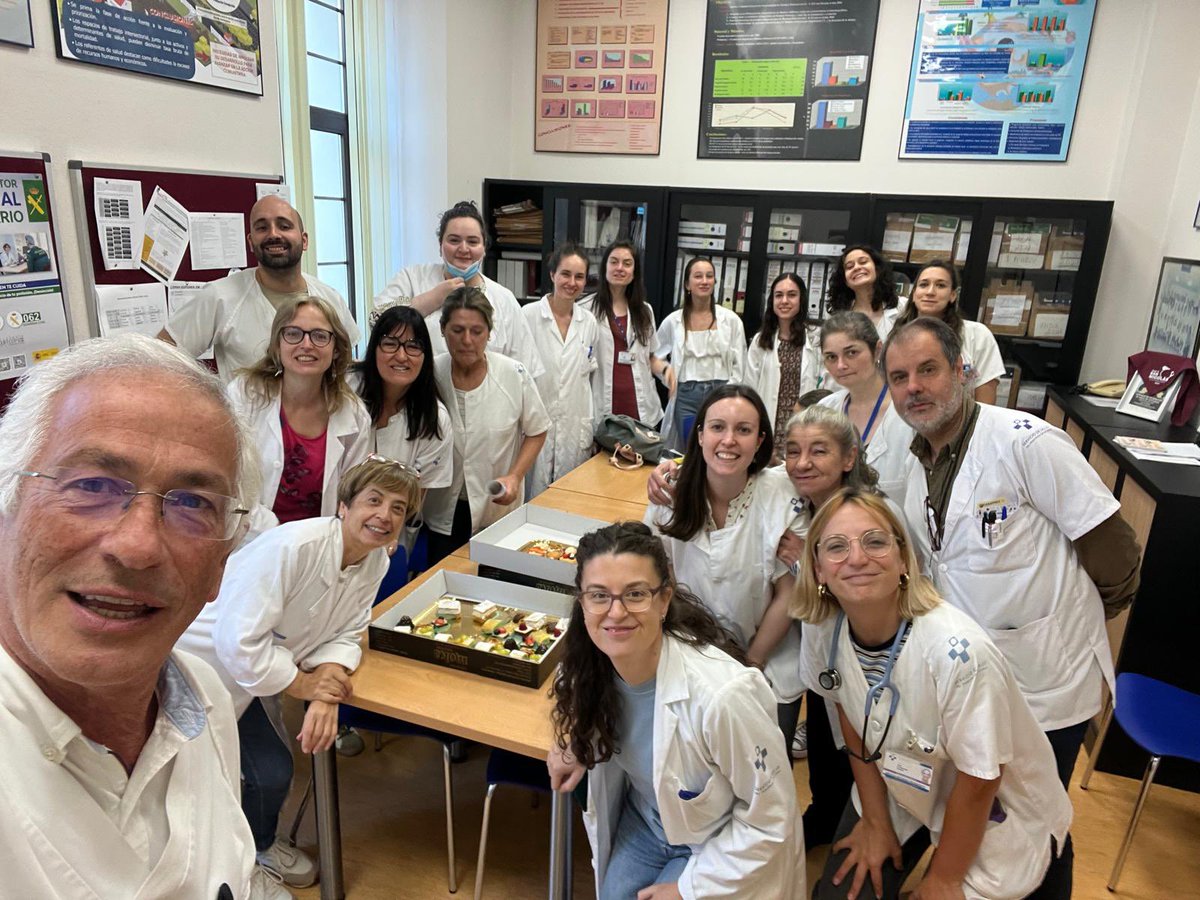 CS_ElCoto's tweet image. Ayer se despidió del Centro el Dr.D.Juan Pastor. Ha estado unos meses nada más hasta su jubilación, tras un montonazo de tiempo en Llanes, siempre dedicado a sus pacientes y compañeros. Una gozada este tiempo compartido y haberte conocido. Todo lo mejor para esta nueva etapa!