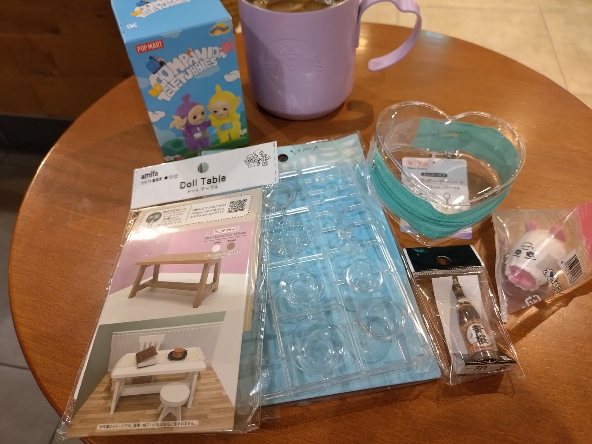 3Shimura310's tweet photo. シル活をしたくて、
いろいろ買ってみた🤭

【絢の小舟】
2025年6月6日(金)
17時〜開店です🎤✨

#絢の小舟
#カラオケラウンジ
#野毛飲み
#おもちゃ活動 https://t.co/a2zDG6DWTx