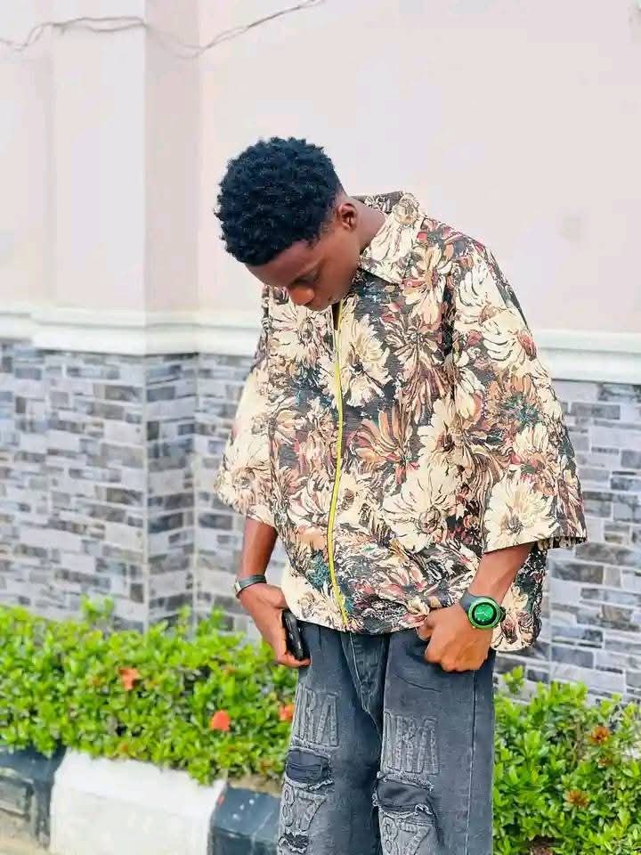 HAliakor's tweet photo. Happy Birthday Prayer to My Dear Cousin Ebuka Boniface Ifeanyi 

Happy birthday, my dear cousin; my father's only sister's first son. Today, I thank God for the beautiful gift of your life. You are more than just family to me; you are a brother, a friend, and a blessing. https://t.co/pW7Vl2qOPG