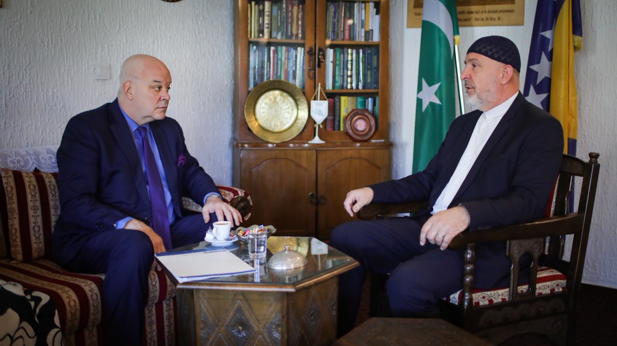Ambassador Brian Aggeler, #OSCEBiH Head met today in #Travnik with Dr. Ahmed Adilović, the Mufti of Travnik, to discuss important topics of mutual interest and extend warm Eid al-Adha greetings to the Islamic Community of Central Bosnia. The conversation focused on addressing