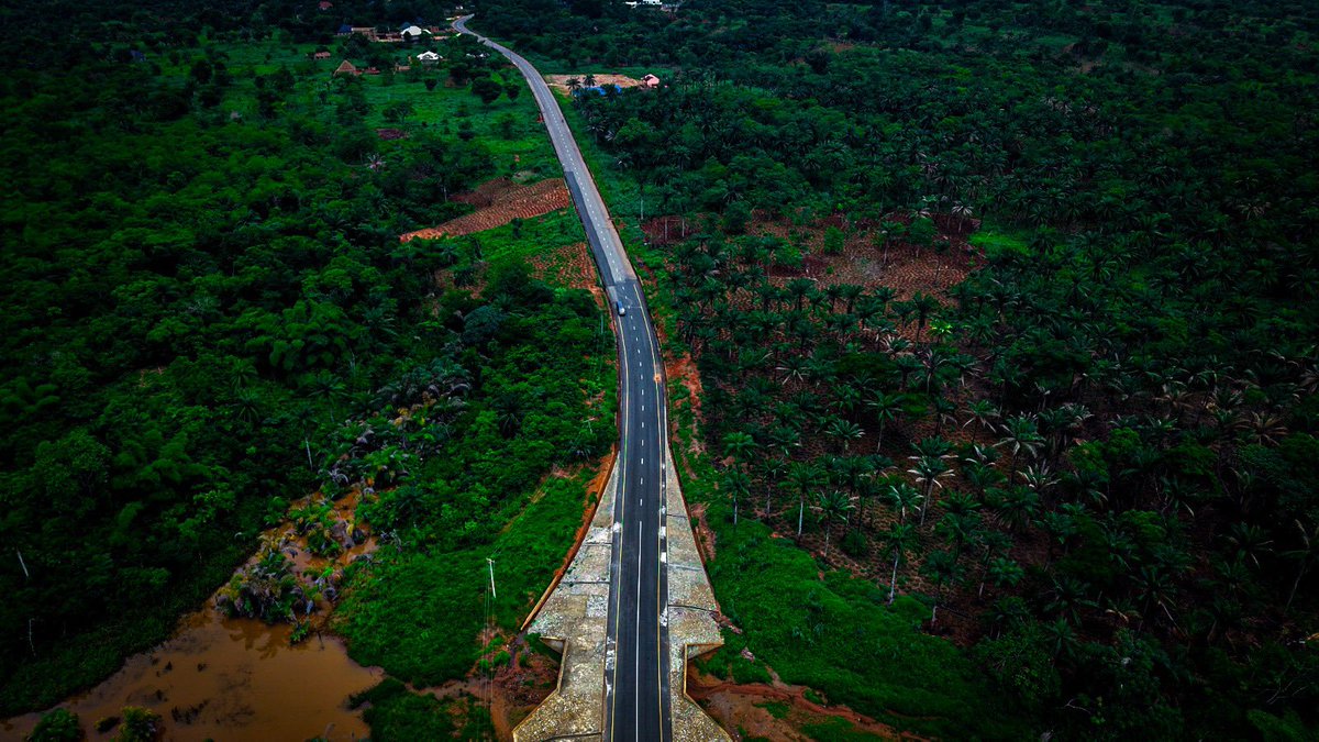 How Soludo reclaimed and constructed the 16.4 km Ajali - Akpu - Ufuma - Nawfija - Ogbunka road, which had been threatened by flooding and erosion.

#SolutionIsHere
#Solutioncontinues
#AnambraIsRising
