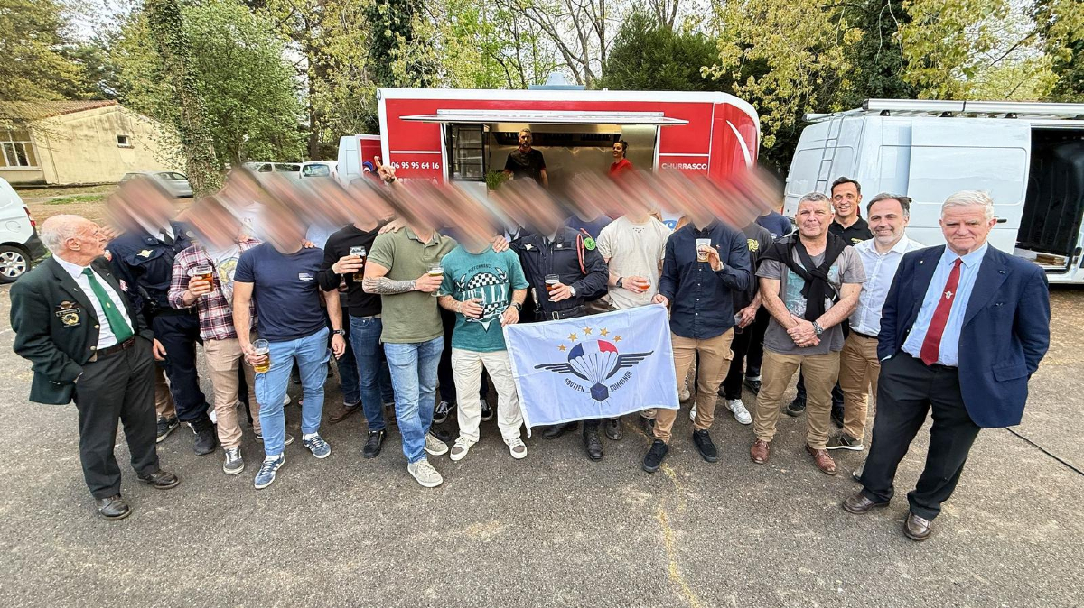 🎖 Remise de brevet Chuteurs Opérationnels n°165
Un moment fort, symbole d'engagement, de rigueur et de dépassement.
🍗🍺 Pour célébrer cette étape avec la fraternité qui nous unit : food truck poulet braisé et bières, offerts par l'asso en signe de reconnaissance et de respect.