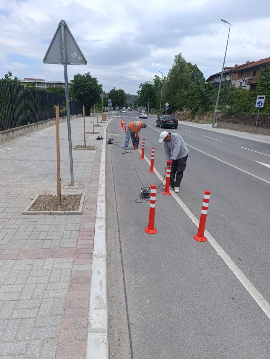 гледам слики од Кавадарци и е ко да не е во свернистан бооо.