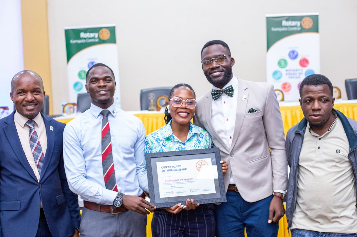 @QuraishJjumba (@wasswaq) on Twitter photo Yestarday I joined <a href="/CentralRotary/">Rotary Club of Kampala Central</a> while they installed their 33rd President <a href="/MHRubarenzya/">Mark Rubarenzya</a> presided over by DG <a href="/GKitakule/">Geoffrey M. Kitakule</a> & <a href="/Thomas_Tayebwa/">Thomas Tayebwa</a>
And seeing off Charter President of <a href="/TheAnchors1/">Rotaract Club of Cape Munyonyo</a> <a href="/AbasBwana/">Abass Bwanaheri</a> who has deligently served and keeps it going!!!!
Well done Sir Yestarday I joined <a href="/CentralRotary/">Rotary Club of Kampala Central</a> while they installed their 33rd President <a href="/MHRubarenzya/">Mark Rubarenzya</a> presided over by DG <a href="/GKitakule/">Geoffrey M. Kitakule</a> & <a href="/Thomas_Tayebwa/">Thomas Tayebwa</a>
And seeing off Charter President of <a href="/TheAnchors1/">Rotaract Club of Cape Munyonyo</a> <a href="/AbasBwana/">Abass Bwanaheri</a> who has deligently served and keeps it going!!!!
Well done Sir
