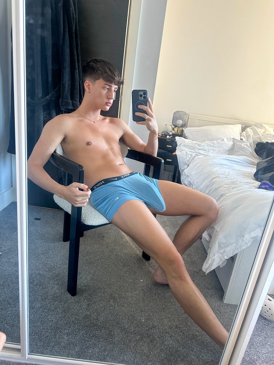 <a href="/showme_bro/">𝚂𝚑𝚘𝚠 𝚖𝚎 𝚋𝚛𝚘</a> wanna see mine?