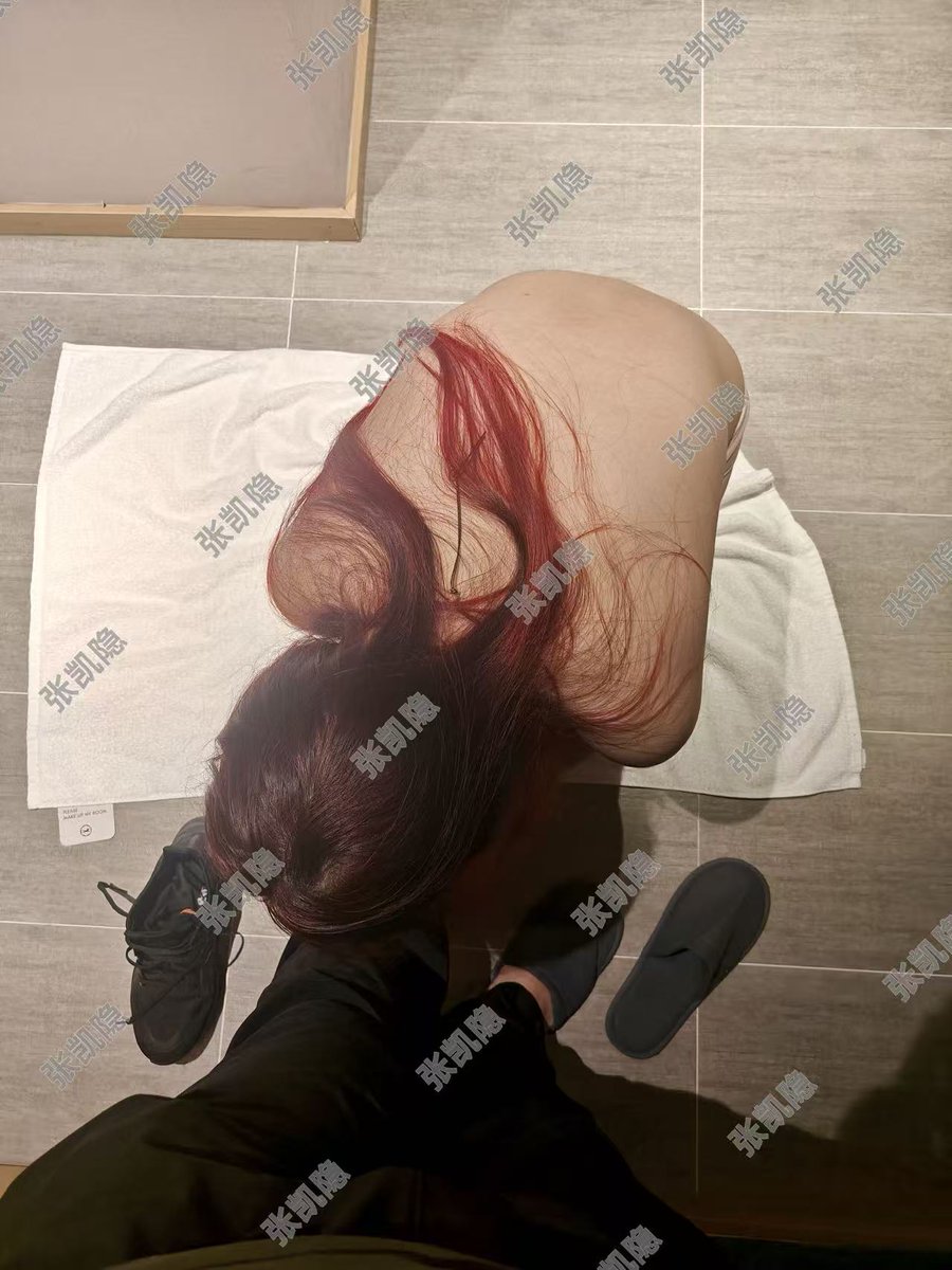 #小圈 #女贝  #csj #调教 #男dom

遇见了全世界最乖的小狗🐶

超爱的进门仪式~