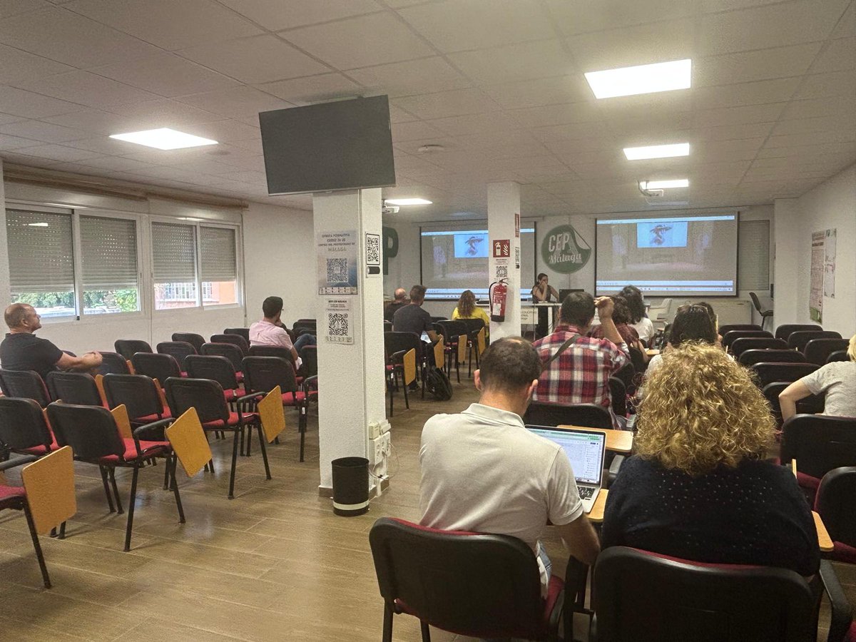 📢 Comenzamos la Jornada Final de Grupos de Trabajo con la primera exposición. Una presentación que refleja el esfuerzo colectivo y el impacto en el aula. LAS SINSOMBRERO: POEMAS DEL 27 EN MÚSICA II📚 Más en: sites.google.com/g.educaand.es/… #GruposDeTrabajo #InnovaciónEducativa