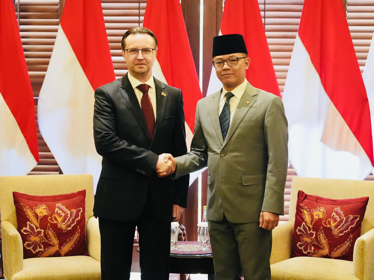 Delighted to meet Ambassador Raman Ramanouski of <a href="/BelarusEmb_IDN/">Embassy of Belarus in Indonesia</a> (5/6). Expanding market access &amp; enhancing agricultural cooperation were the focus of today's discussion. We also explored ways to deepen collaboration with the Eurasian region