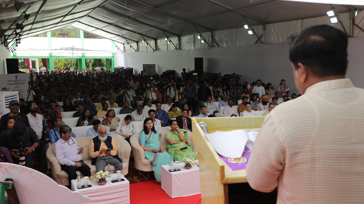 Dr. Sukanta Majumdar (@drsukantabjp) on Twitter photo Hon’ble Union Education Minister Shri <a href="/dpradhanbjp/">Dharmendra Pradhan</a> launched #EkPedMaaKeNaam 2.0 campaign on #WorldEnvironmentDay at PM SHRI Kendriya Vidyalaya, Gole Market, New Delhi.
Glad to join this special initiative along with Delhi Education Minister <a href="/ashishsood_bjp/">Ashish Sood</a> ji and senior Hon’ble Union Education Minister Shri <a href="/dpradhanbjp/">Dharmendra Pradhan</a> launched #EkPedMaaKeNaam 2.0 campaign on #WorldEnvironmentDay at PM SHRI Kendriya Vidyalaya, Gole Market, New Delhi.
Glad to join this special initiative along with Delhi Education Minister <a href="/ashishsood_bjp/">Ashish Sood</a> ji and senior