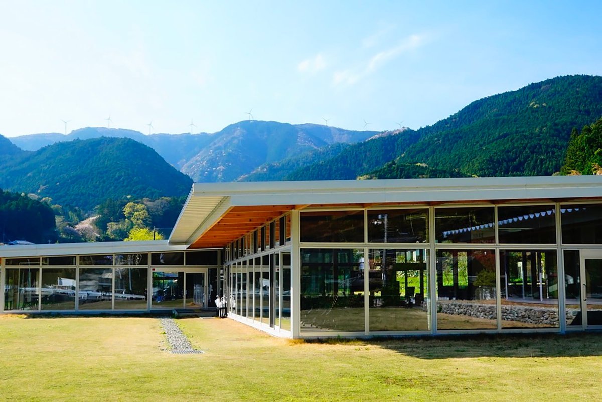 lacycle_mall's tweet photo. “テクノロジーとデザイン、起業家精神”を学べる高等専門学校「神山まるごと高専（@kamiyama_kosen）」の学生自らが綴る連載“「神山まるごと高専」学生まるごと日記”。
第3回「３つの学びの軸と、私のお気に入りの授業について」を公開しました！
ぜひ、ご覧ください。
https://t.co/b4IoTsnbdS https://t.co/kavPGQnRPm