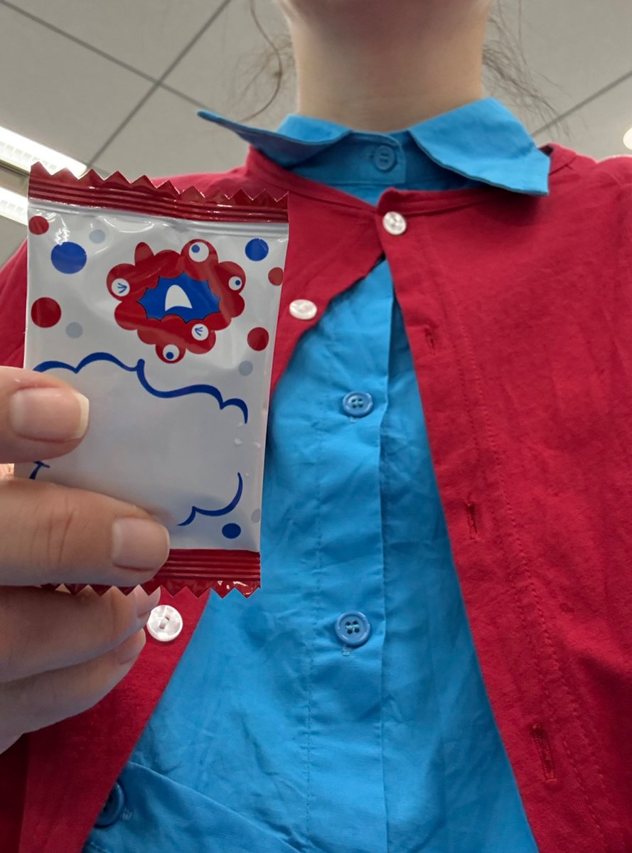 今日の服装めっちゃミャクミャクでビビった。