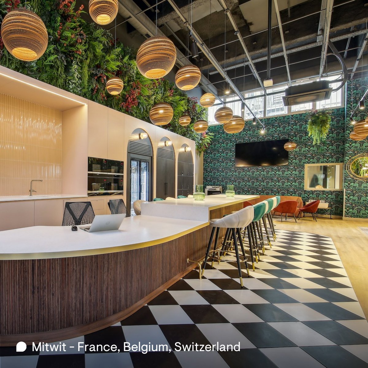 New partnership alert 🎉 

We're excited to announce that Desana has partnered with Mitwit, adding 40 of their premium locations across France, Belgium, and Switzerland - now bookable on the Desana platform.

Book a call with our team to unlock Desana 👉 hubs.la/Q03qFyF60