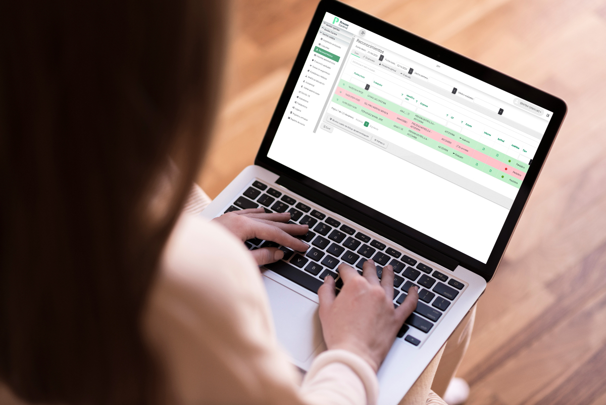 PrevenControl's tweet image. 🔍 ¿Imaginas tener toda la gestión de la salud laboral de tu equipo en un único lugar?
Con datos reales, trazabilidad y control total. Así es Smart Health, el módulo de Vigilancia de la Salud de #SmartOSH. 🚀💼
