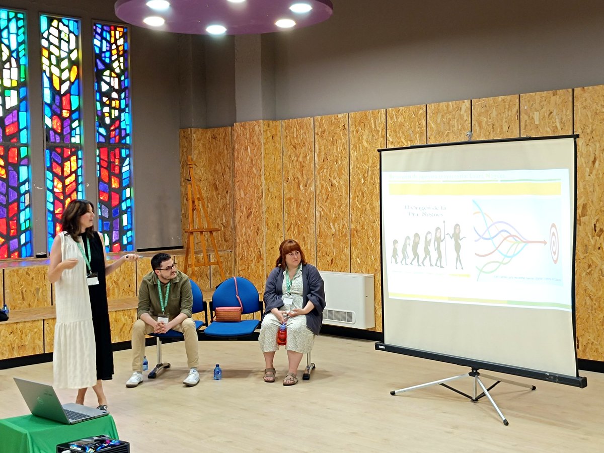 Eduardo Ruiz-López, PhD (@eduruiz_94) on Twitter photo Asistimos al primer taller de #EJIC2025, 💚 Taller de estancias pre y postdoctorales impartido por investigadores TOP!!! <a href="/LoreaFlorea/">Lorea Valcarcel</a> <a href="/F_gimenoval/">Francisco Gimeno-Valiente</a> #LauraNogues 👩🔬🔬
<a href="/AlbaRoyo12/">Alba Royo</a> <a href="/CandiPlacin/">Cándido Ortiz Placín</a> <a href="/Claudia_GarCb/">Claudia García Cobarro</a> #CandelariaAguilar <a href="/ContraCancerZGZ/">Asociación Española Contra el Cáncer Zaragoza</a> <a href="/ContraCancerEs/">Asociación Española Contra el Cáncer</a>
<a href="/contracancerINV/">Contra el Cáncer Investigación</a> Asistimos al primer taller de #EJIC2025, 💚 Taller de estancias pre y postdoctorales impartido por investigadores TOP!!! <a href="/LoreaFlorea/">Lorea Valcarcel</a> <a href="/F_gimenoval/">Francisco Gimeno-Valiente</a> #LauraNogues 👩🔬🔬
<a href="/AlbaRoyo12/">Alba Royo</a> <a href="/CandiPlacin/">Cándido Ortiz Placín</a> <a href="/Claudia_GarCb/">Claudia García Cobarro</a> #CandelariaAguilar <a href="/ContraCancerZGZ/">Asociación Española Contra el Cáncer Zaragoza</a> <a href="/ContraCancerEs/">Asociación Española Contra el Cáncer</a>
<a href="/contracancerINV/">Contra el Cáncer Investigación</a>
