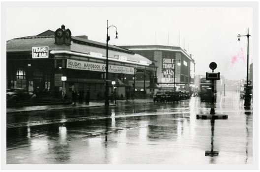 This beautiful image of a rain-soaked Ferensway is this weeks #ThrowbackThursday

Clearly inspired by the recent weather we have been having!

It shows Paragon Station to the left and the Regal Cinema, showing the film Heidi starring Shirley Temple, to the right. Taken in 1938.