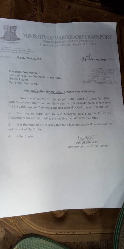 Classical733's tweet photo. @OyoPoliceNG This is the letter that show's NLCOC has the place allocated to, this was how the frame was hanged before they came and remove it, and also a video of them coming with babalawo to do whatever diabolical. https://t.co/bKyRF2eqNh