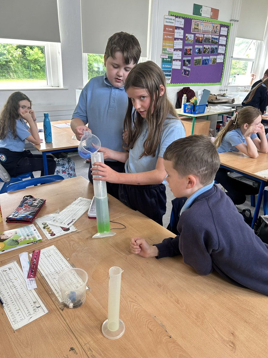 FaughartCNS's tweet image. 💧🥤🍶 Science in action!
We investigated the weight of different liquids — predictions were made, results revealed, and minds blown! 🔍⚖️
Hands-on learning at its best!
#PrimaryScience #STEMlearning #CuriousMinds