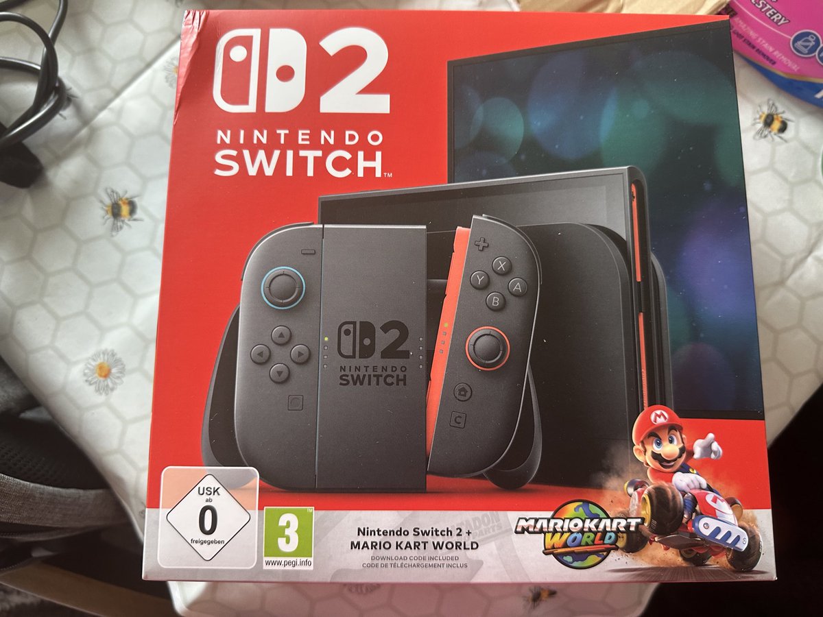 BeigeCat9's tweet image. My switch 2 is here! #Switch2