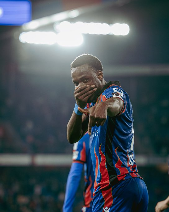 Il #Basilea esercita il diritto di riscatto e prolunga il contratto di Philip Otele fino al 2027. L'attaccante nigeriano, autore di 11 gol e 4 assist nella scorsa stagione, era arrivato in prestito dal CFR #Cluj  la scorsa estate.
#rotblaulive 🔴🔵
#ForzaBasilea 💪
#calciomercato