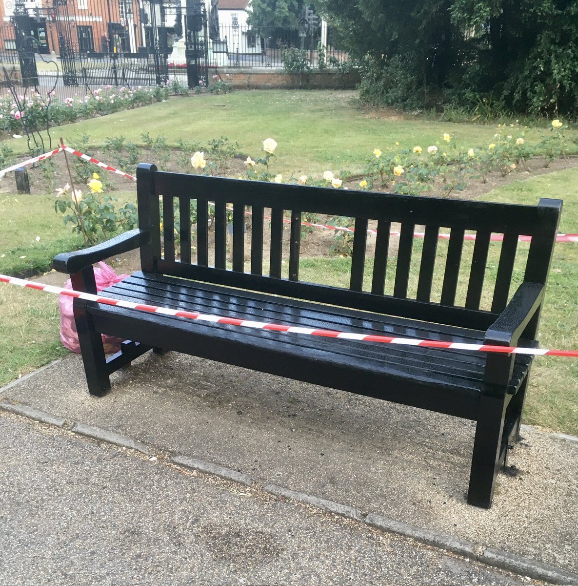 ColCivicSociety's tweet photo. #SmallThingsBigDifference 
#CivicPride

Yesterday members and friends of the Civic Society took part in a Community Day of Action in Castle Park,  volunteering their time and talents  to repaint bins, pick litter and give some of the interpretation  boards a bit of TLC.... https://t.co/Obh3AVQvTq