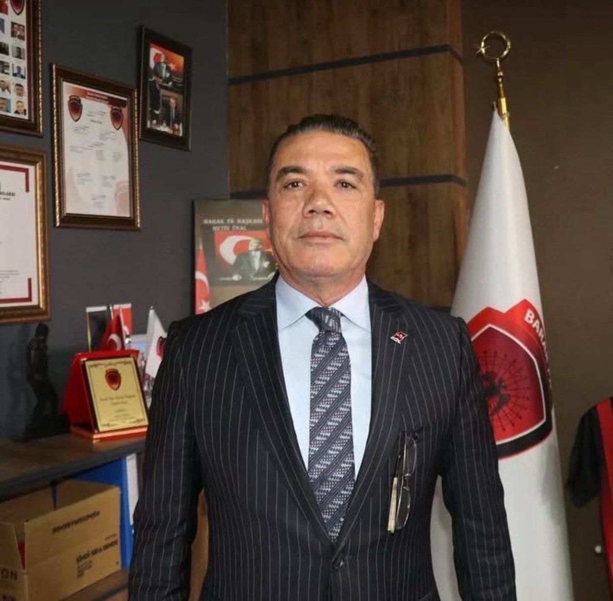 Barak spor olarak adayız bu seçimde <a href="/abdulhamitgul/">Abdulhamit Gül</a> <a href="/EyupOzkececi/">Mehmet Eyup Özkeçeci</a> <a href="/AliSahin501/">Ali ŞAHİN</a> <a href="/BBozgeyik_27/">Bünyamin Bozgeyik</a> <a href="/mesutbozatli/">Av.Mesut Bozatlı 🇹🇷</a> <a href="/deryabakbak27/">Doç. Dr. DERYA BAKBAK 🇹🇷</a> <a href="/irfancelikaslan/">İrfan Çelikaslan</a> <a href="/SermetAtay/">Sermet Atay</a> <a href="/hasanozturkmen/">Hasan Öztürkmen</a> <a href="/melih_meric/">Melih Meriç</a> <a href="/kemalcebervali/">Kemal Çeber</a> <a href="/FatmaSahin/">Fatma Şahin</a> <a href="/mtahmazoglu/">Mehmet Tahmazoğlu 🇹🇷</a> <a href="/umutymz/">Av.Umut YILMAZ</a> <a href="/TFF_Org/">TFF</a> <a href="/GaziantepAskf/">Gaziantep Askf</a> <a href="/GundemiAntep27/">Antep Gündemi</a>