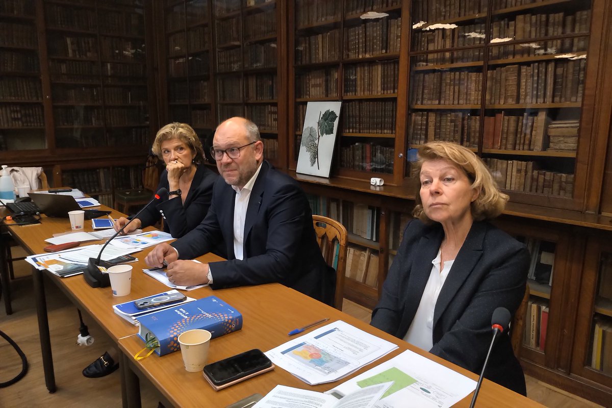 <a href="/jb_millard/">JB MILLARD</a> "La #bioéconomie est un enjeu important pour les régions agricoles intermédiaires offrant des opportunités de contractualisation notamment dans la production d'énergies renouvelables. "

 <a href="/SAFThinkTank/">Agridées</a> <a href="/AcademieAgri/">Académie Agriculture</a>
<a href="/MarieCecile75/">MC Damave</a> <a href="/bourpoitrinal/">Bour Emmanuelle</a>