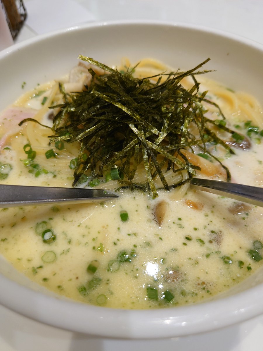 kaicho1974's tweet photo. トライアングルのスープスパゲッティ
食べたー
いっつも混んでるから
向かいの中華屋にばっかりいってたから
今日食べたの30年ぶりくらい？
美味しいスープ完食👍
人生初食べたスープスパゲッティがこれ❗️ https://t.co/XjM5drgypB