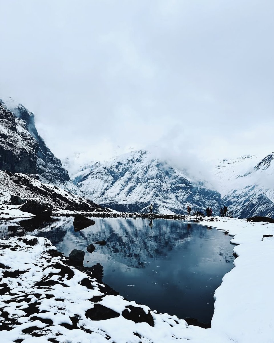 kathmandusummit's tweet photo. Embark on a legendary journey to the heart of the Himalayas with the Annapurna Base Camp Trek. This iconic adventure takes you around the majestic Annapurna massif, offering awe-inspiring mountain panoramas, vibrant cultural encounters, and an ever-changing landscape. https://t.co/42GJxbdTrl