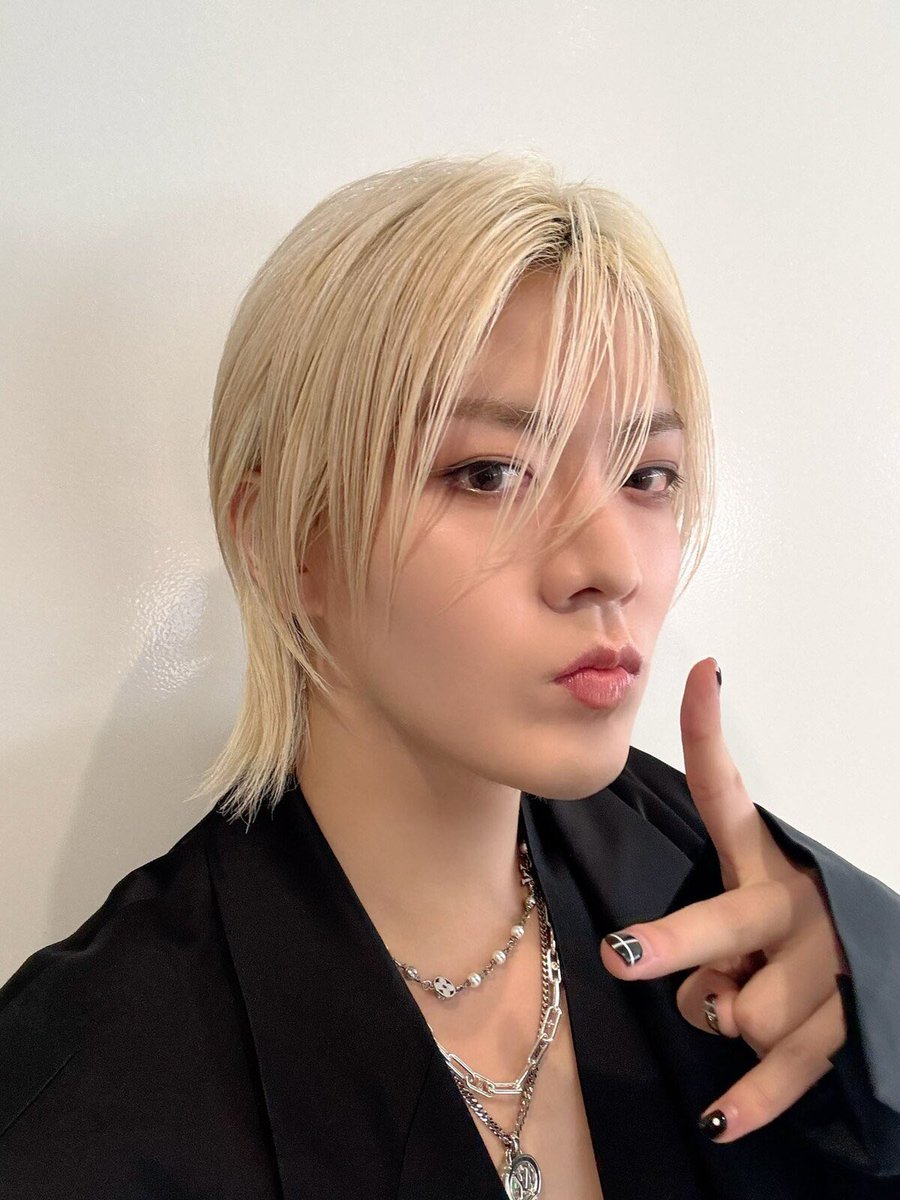 korehanumayawa's tweet photo. ビジュいいじゃんすぎて即保存した（ ;  ; ）♡オンニィ〜〜 https://t.co/fgFESvAoTw