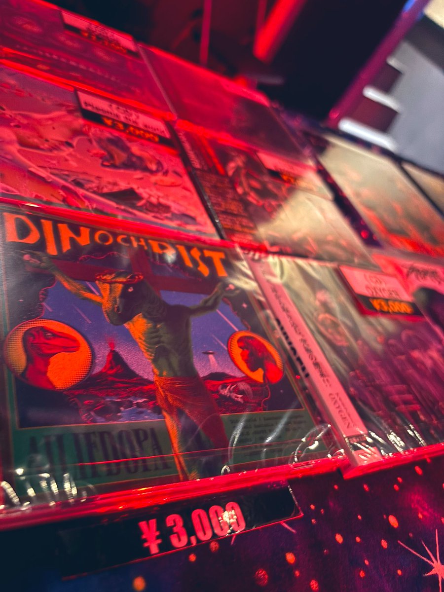 CD売らないと思い込んでる人結構いますが普通に売りますよ🤓