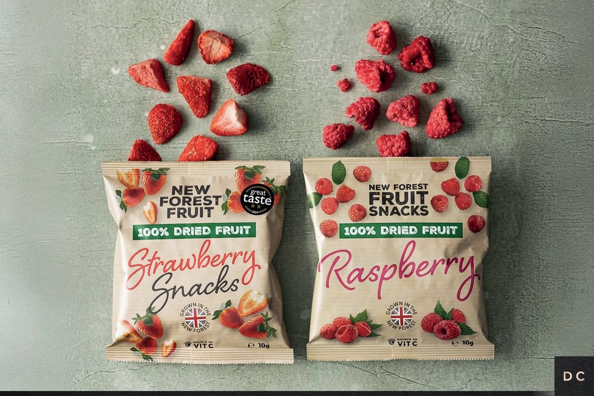 DunstarCreative's tweet image. Following the success of the Strawberries design, Raspberry Snacks was the next exciting project in the lineup and a chance to bring more creative energy to the brand. Photos by Monika Grabkowska.
#Packaging #creative #GraphicDesigner #designer