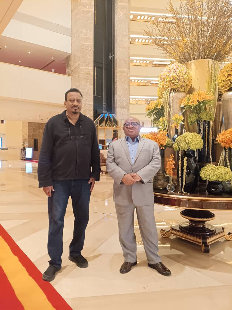 souefmo_elamine's tweet image. The other is Mr Gaffar Mohamed from Sudan, who worked alongside me at the United Nations (#UNAMID). He is a diplomat devoted to peace, security and stability in the Horn of Africa. The poet who said: قد يجمع الله الشتيتين  بعد ان ظنا كل الظنون اللا تلاقيا