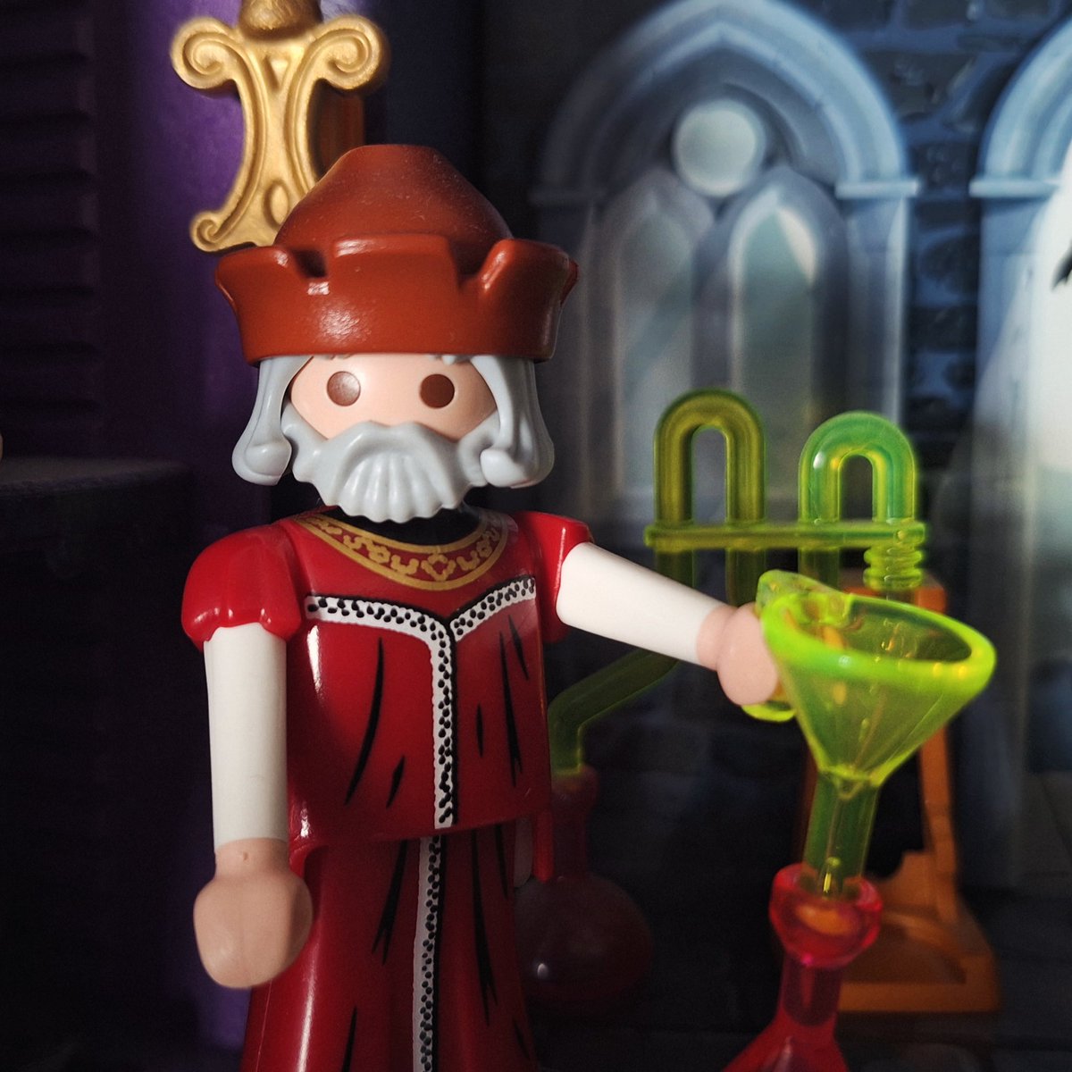 🔎 Esta es #lapistadelcronovisor para esta semana. ¿De quién o de qué creéis que hablaremos? 🧐