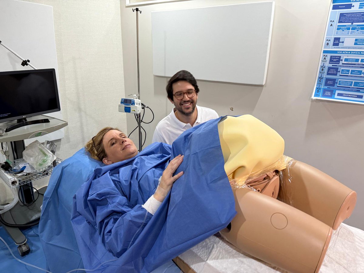 La semana pasada tuvo lugar una #simulación de hemorragia #posparto multidisciplinar, con el equipo de comadronas y en colaboración SIMDARYD

💡La formación, un ejercicio clave para ofrecer el mejor servicio a nuestras pacientes y fomentar el trabajo en equipo

#obstetricia